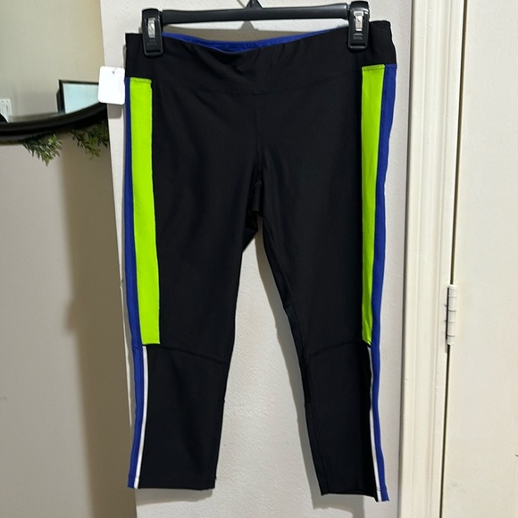 Xersion Cropped Athletic Leggings Sz S - Picture 2 of 6